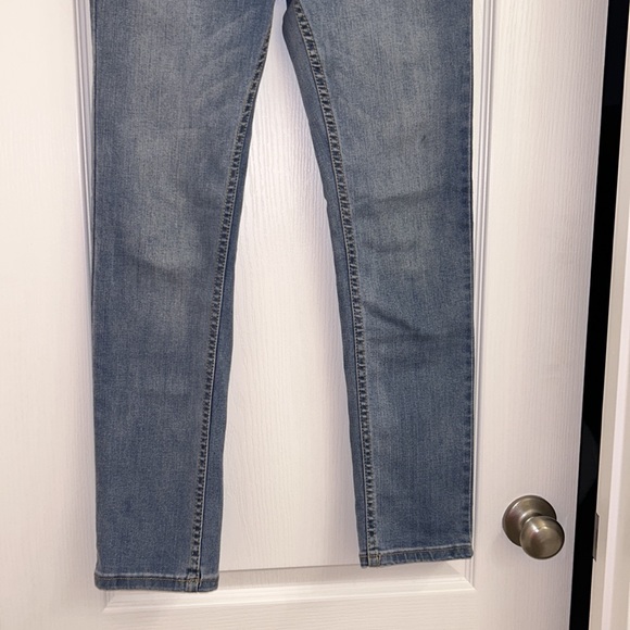Levi’s 510 Jeans, Size 12 Regular 26x27 - Picture 4 of 13